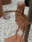 Preview: Edelrost Skelett Max mit Laterne inkl. Lampenfassung