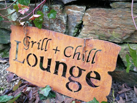 Edelrost Spruchschild Grill+Chill Lounge, zum Hängen