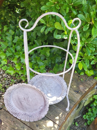 Shabby Chic Etagere Art Ferro