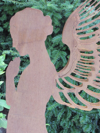 Edelrost Engel Santine auf Platte, 140 cm