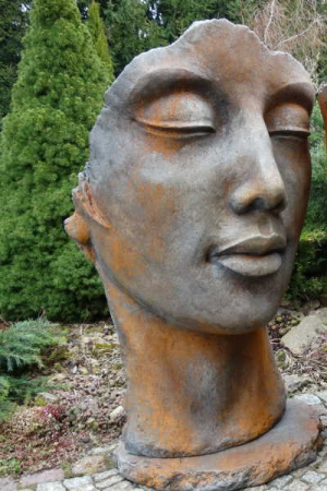 Skulptur Gesicht Frau aus Steinguss, 115 cm