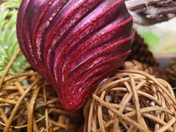 Christbaumkugel Tropfen Zahra, Rillen, beere