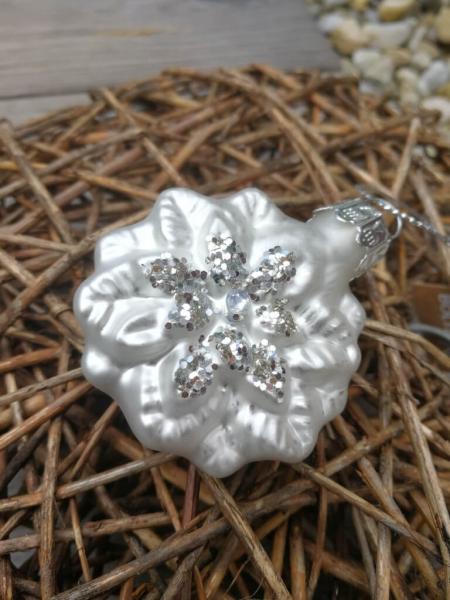 Christbaumkugel Schneeflocke Zilia breit, silber