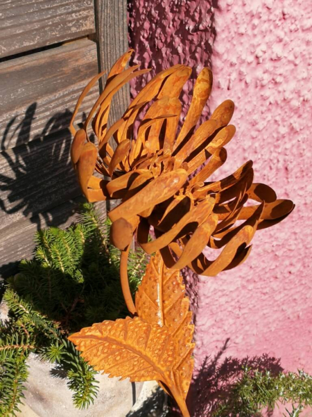 Edelrostoptik Blume Chrysantheme, Valerian (gezackte Blätter)