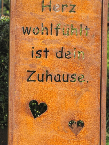 Edelrost Gartenschild Herz-Zuhause 118 cm