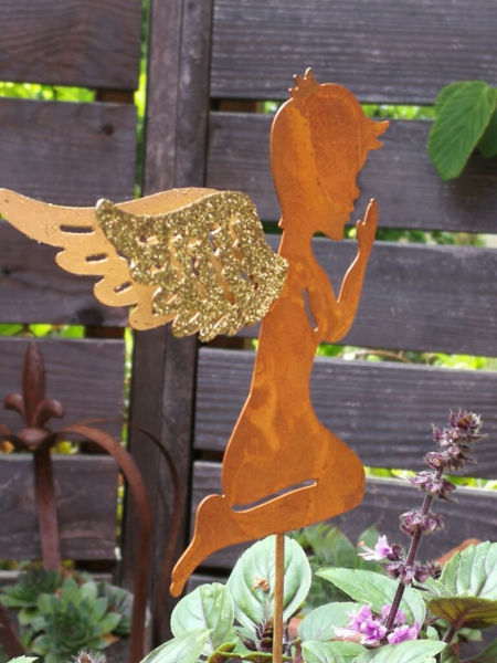 Gartenstecker Engel mit Goldglitzer