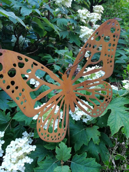 Edelrost Gartenstecker Schmetterling Maniola