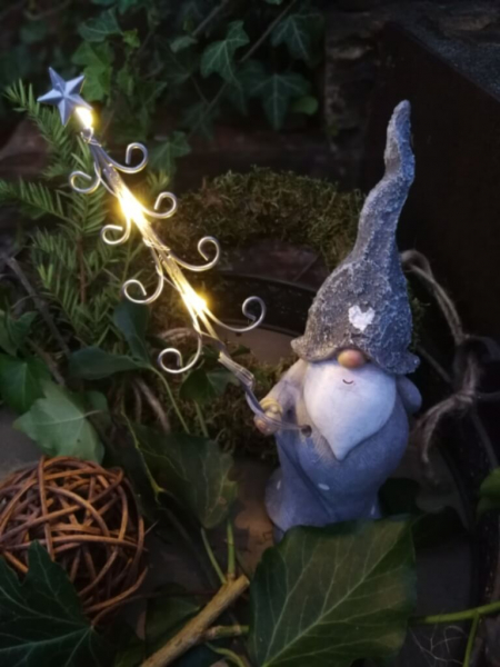 LED Nikolaus mit Baum, grau