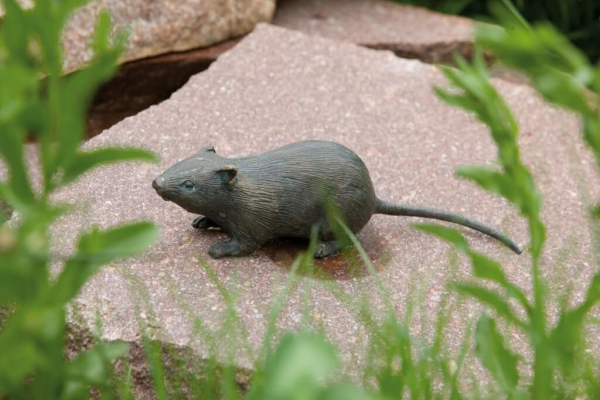 Bronzeskulptur Feldmaus